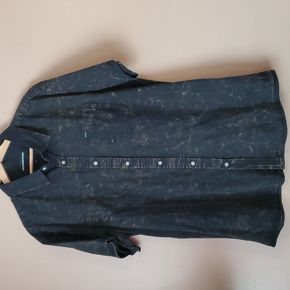RVCA Other - RVCA Shirt Sleeve Button-Down